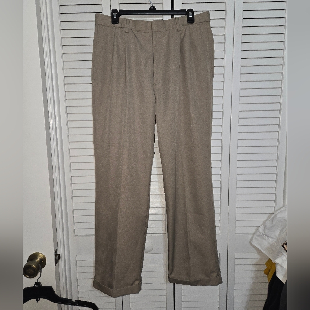 Haggar Men's 35x39 Classic Fit Tan Dress Pants